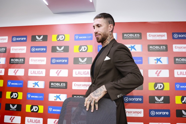 九游网页版-迈入不惑之年！马卡：40岁拉莫斯生涯29冠，下家不愁但也可能退役